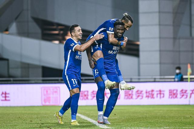 星空体育app-三镇强势连胜演绎群狼共舞 单场35次射门宣告冲冠