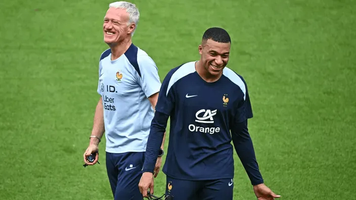 星空体育-法国无意抵制美国世界杯，法体育部长：足球必须和政治分开