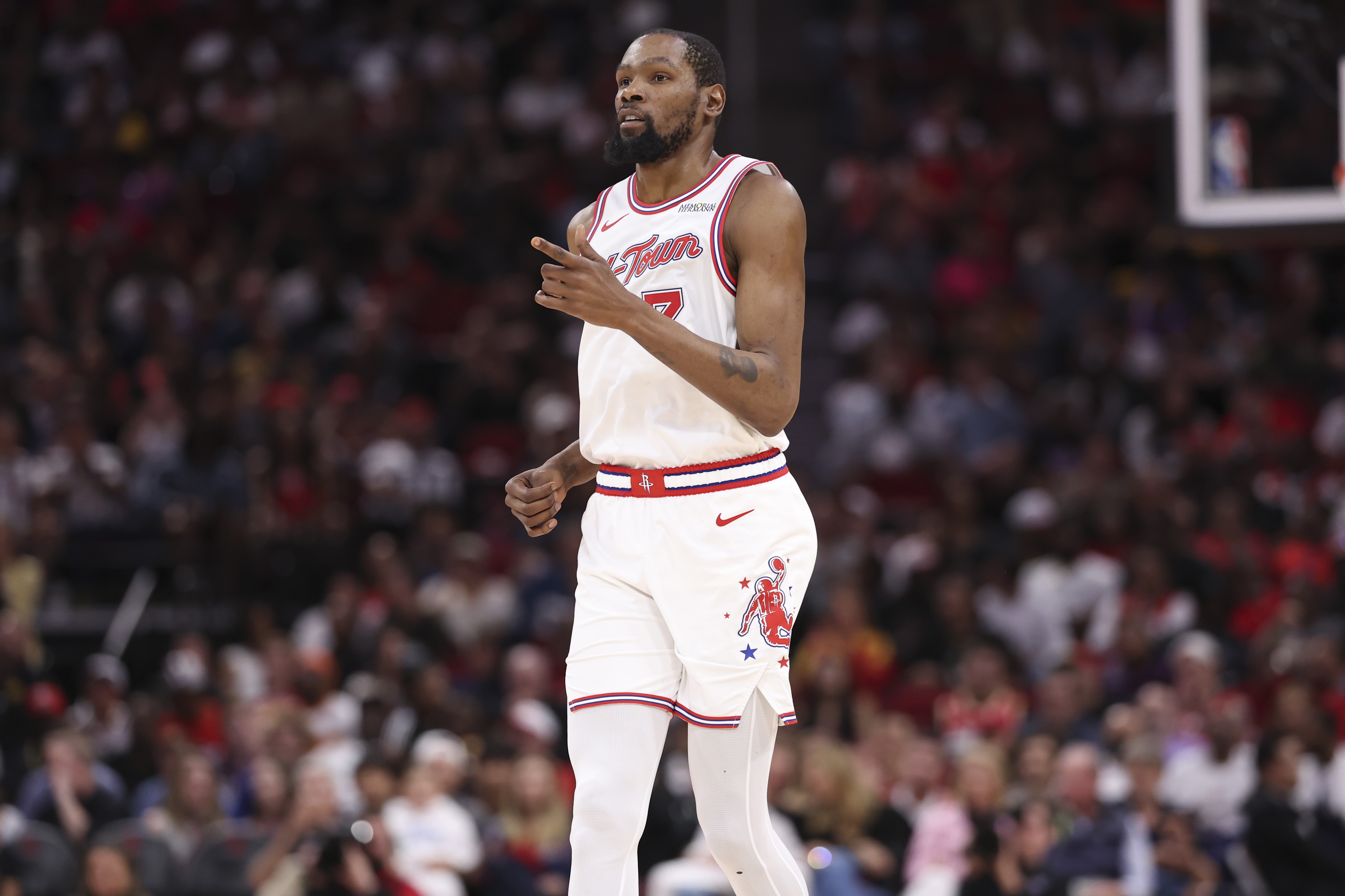 老而弥坚！杜兰特本季高效场均26+5.5+4.8&amp;三项命中率52%/41%/87%