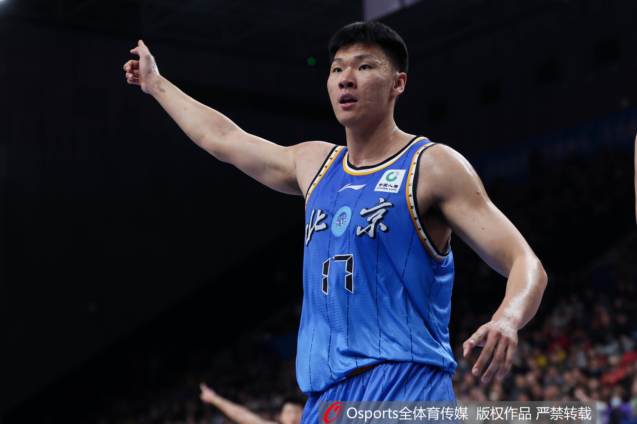 北京让范子铭去打四号位&amp;搭配麦基和周琦 这个变化也激活了前者